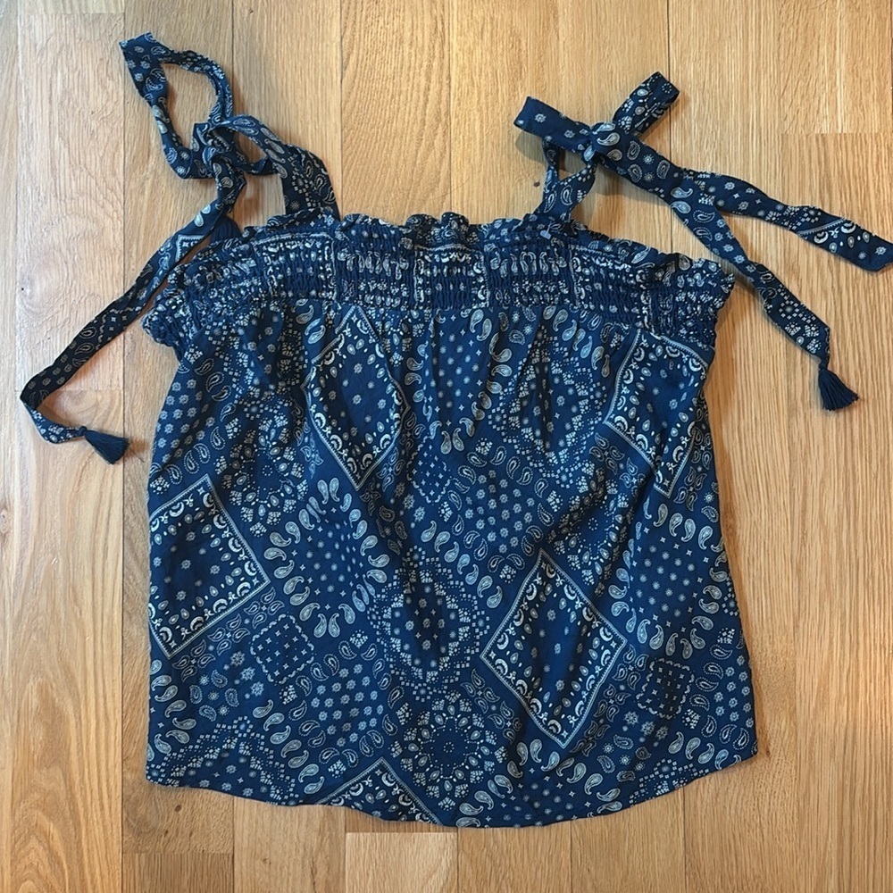 Old Navy Tank Top Blue Bandana Tie Strap Paisley NWT Size Medium - Picture 2 of 8